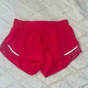 Lululemon Hotty Hot Shorts 2.5"
